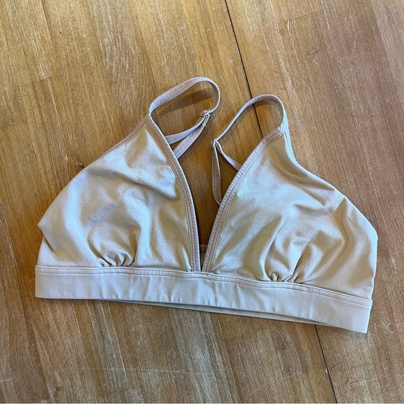 UNIQLO Bras - Picture 3 of 11